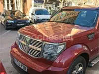 Usado Dodge Nitro SXT 177 CV (130 kW) 2007 Granate SUV