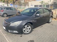 Usado Opel Insignia Selective 130 CV (95 kW) 2012 Gris / plata Familiar