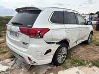 Usado Mitsubishi Outlander P-HEV 224 CV (164 kW) 2018 Blanco SUV