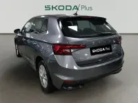 Usado Skoda Fabia Ambition 80 CV (58 kW) 2023 Gris / plata Utilitario