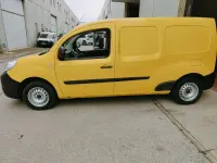 Usado Renault Kangoo 95 CV (69 kW) 2021 Amarillo Monovolumen