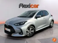 Usado Toyota Yaris Active 116 CV (85 kW) 2025 Gris Utilitario