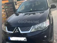 Usado Mitsubishi Outlander Plus 170 CV (125 kW) 2008 Negro SUV