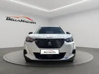 Usado Peugeot 2008 Allure 110 CV (80 kW) 2022 Blanco SUV