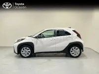 Usado Toyota Aygo X Play 72 CV (52 kW) 2024 Blanco SUV