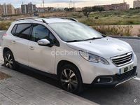 Usado Peugeot 2008 Allure 120 CV (88 kW) 2015 Blanco SUV