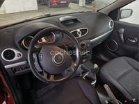 Usado Renault Clio II Dynamique 110 CV (80 kW) 2006 Rojo Berlina
