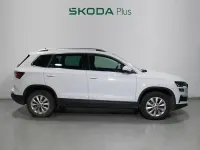 Usado Skoda Karoq Ambition 115 CV (84 kW) 2022 Blanco SUV