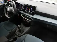 Usado Seat Arona Style Plus 115 CV (84 kW) 2026 Blanco SUV