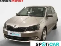 Usado Skoda Fabia Active 90 CV (66 kW) 2016