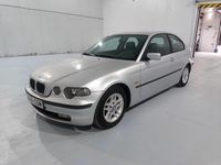 Usado BMW 316 Compact 115 CV (84 kW) 2003 Gris Utilitario
