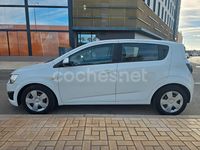 Usado Chevrolet Aveo LT 86 CV (63 kW) 2013 Blanco Berlina