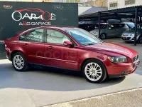 Usado Volvo S40 Momentum 140 CV (102 kW) 2004 Granate Berlina