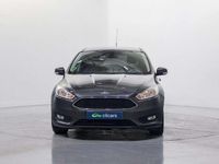 Usado Ford Focus Trend+ 120 CV (88 kW) 2017 Gris Familiar