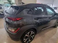 Usado Hyundai Kona 120 CV (88 kW) 2021 Gris / plata SUV
