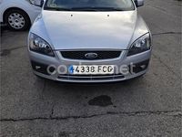 Usado Ford Focus Trend 115 CV (84 kW) 2006 Gris / plata Berlina