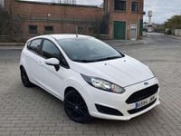 Usado Ford Fiesta Trend 75 CV (55 kW) 2016 Blanco Utilitario