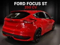 Usado Ford Focus ST 250 CV (183 kW) 2017 Rojo Utilitario
