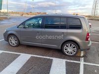 Usado VW Touran 170 CV (125 kW) 2007 Gris / plata Monovolumen