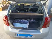 Usado Toyota Yaris Sol 87 CV (63 kW) 2006 Gris / plata Berlina