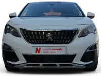 Usado Peugeot 3008 Allure 131 CV (96 kW) 2019 Blanco SUV