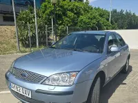Usado Ford Mondeo Trend 130 CV (95 kW) 2006 Azul Berlina