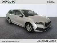 Usado Skoda Octavia Ambition 116 CV (85 kW) 2022 Plateado Familiar
