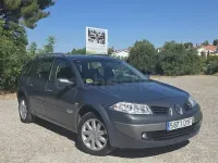 Usado Renault Mégane GrandTour Dynamique 105 CV (77 kW) 2006 Gris / plata Familiar