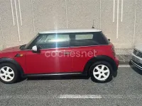 Usado Mini Cooper D 110 CV (80 kW) 2007 Rojo Utilitario