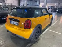 Usado Mini ONE 102 CV (75 kW) 2015 Amarillo Utilitario