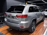 Usado Jeep Grand Cherokee Trailhawk 250 CV (183 kW) 2018 Gris / plata SUV
