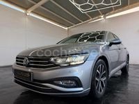 Usado VW Passat Executive 122 CV (89 kW) 2021 Gris / plata Berlina