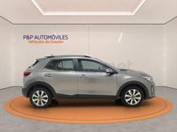 Usado Kia Stonic 84 CV (61 kW) 2021 Gris / plata SUV