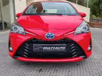 Usado Toyota Yaris Hybrid Active 100 CV (73 kW) 2018 Rojo Berlina