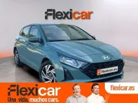 Usado Hyundai i20 101 CV (74 kW) 2024 Verde Utilitario