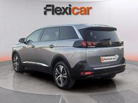 Usado Peugeot 5008 Allure 131 CV (96 kW) 2023 Gris Monovolumen