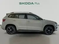 Usado Skoda Karoq SportLine 150 CV (110 kW) 2022 Gris SUV