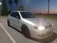 Usado Seat Leon Sport 150 CV (110 kW) 2003 Gris / plata Utilitario