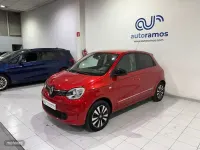 Usado Renault Twingo Techno 59 kW (81 CV) 2023 Rojo Utilitario