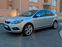 Usado Ford Focus Cabriolet 136 CV (100 kW) 2009 Gris Descapotable
