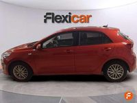 Usado Kia Rio 84 CV (61 kW) 2023 Rojo Utilitario