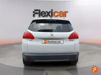 Usado Peugeot 2008 Style 82 CV (60 kW) 2016 Blanco SUV