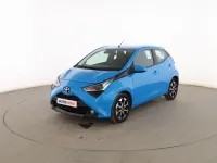 Usado Toyota Aygo X-play 72 CV (52 kW) 2019 Azul Utilitario