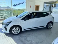 Usado Renault Clio V Evolution 90 CV (66 kW) 2025 Blanco Berlina
