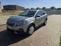 Usado Peugeot 3008 Style 131 CV (96 kW) 2017 Gris / plata SUV