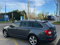 Usado Skoda Octavia Elegance 110 CV (80 kW) 2014 Gris / plata Utilitario