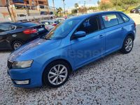 Usado Skoda Rapid Active 90 CV (66 kW) 2014 Azul Utilitario