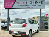 Usado Peugeot 3008 Style 120 CV (88 kW) 2014 Blanco Familiar