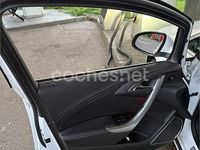 Używany Opel Astra Selective 110 KM (80 kW) 2011 Biały Sedan/Limuzyna