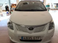 Usado Toyota Avensis Advance 150 CV (110 kW) 2011 Blanco Familiar